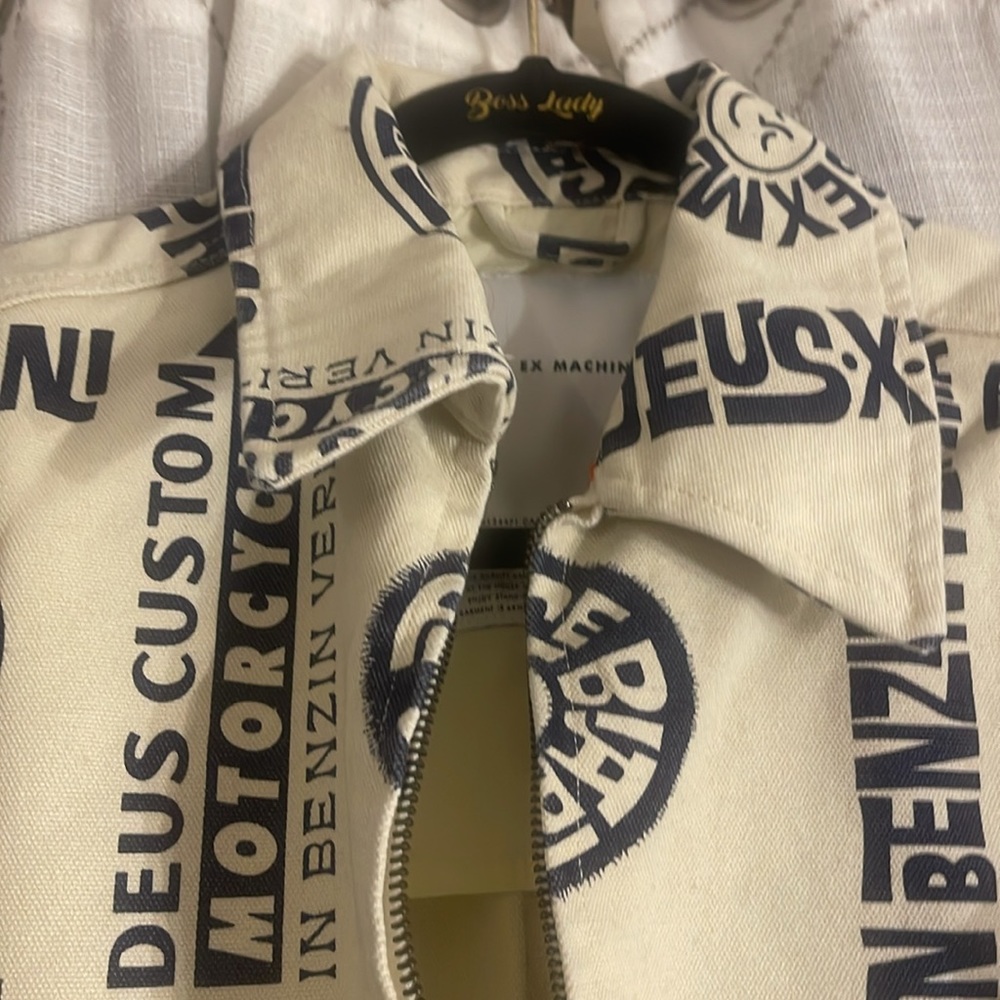 NWT Deus Ex Machina Men’s M Cream/Black Jacket Zip Close Denim Text Pattern Logo - Picture 9 of 10